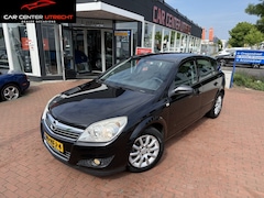 Opel Astra - 1.8 Temptation airco navi cruise control 5drs