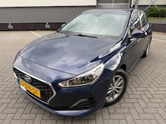 Hyundai i30 - 1.0 T-GDI Comfort*CAMERA*CRUISE*NAVI*ELKT-RAAM*NEW APK