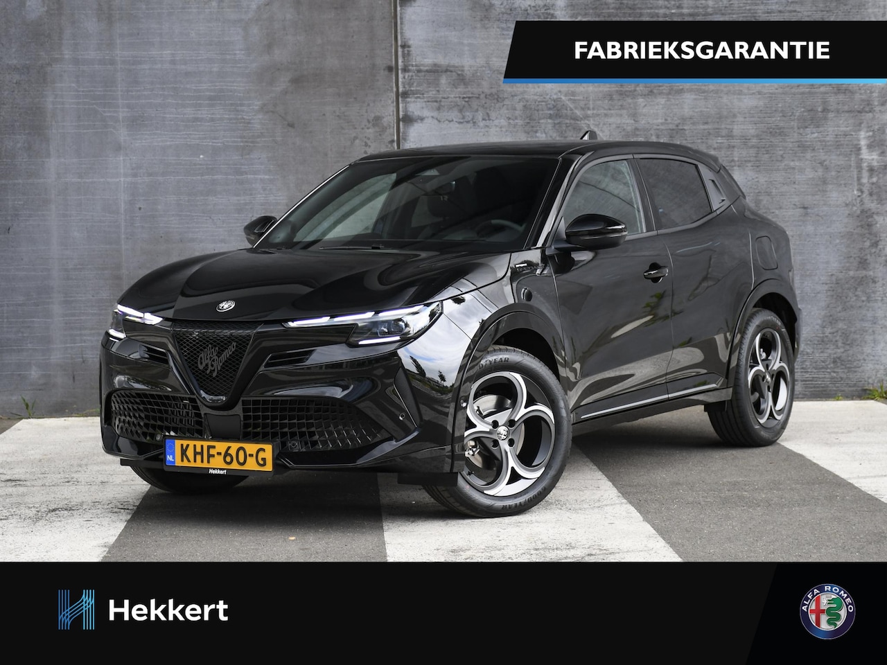 Alfa Romeo Junior - Sport Speciale 1.2 Turbo Hybrid 145pk Automaat PANO | TECHNO-PACK | 18''LM | DODE HOEK | S - AutoWereld.nl