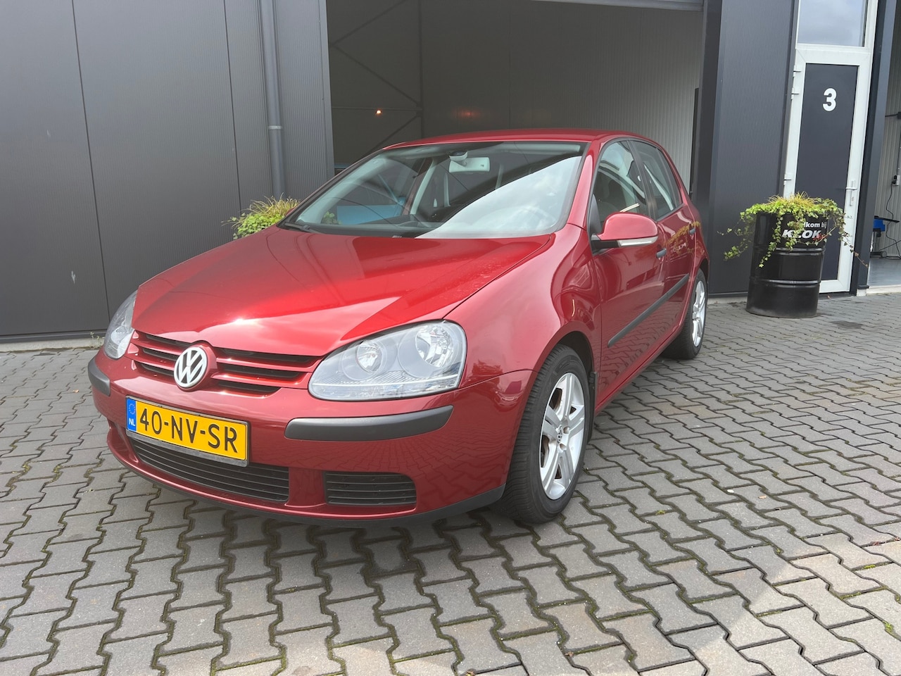 Volkswagen Golf - 1.6 FSI Trendline 1.6 FSI Trendline ( ZEER NETTE AUTO ) - AutoWereld.nl