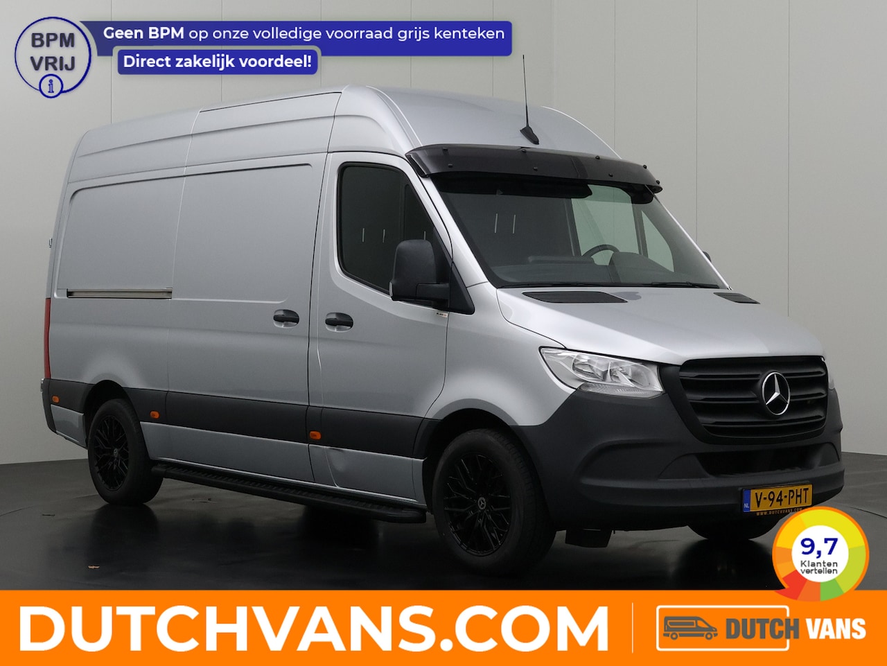 Mercedes-Benz Sprinter - 317CDi Automaat L2H2 | 3500Kg Trekhaak | Navigatie | Camera | 3-Zits | Airco | Cruise - AutoWereld.nl