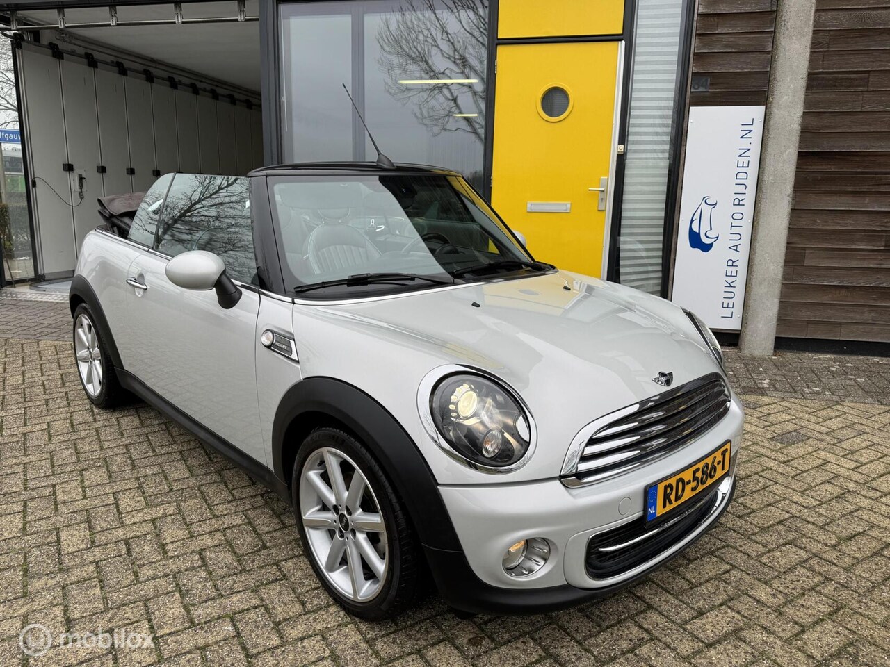 MINI Cabrio - 1.6 Cooper Chili 1.6 Cooper Chili - AutoWereld.nl