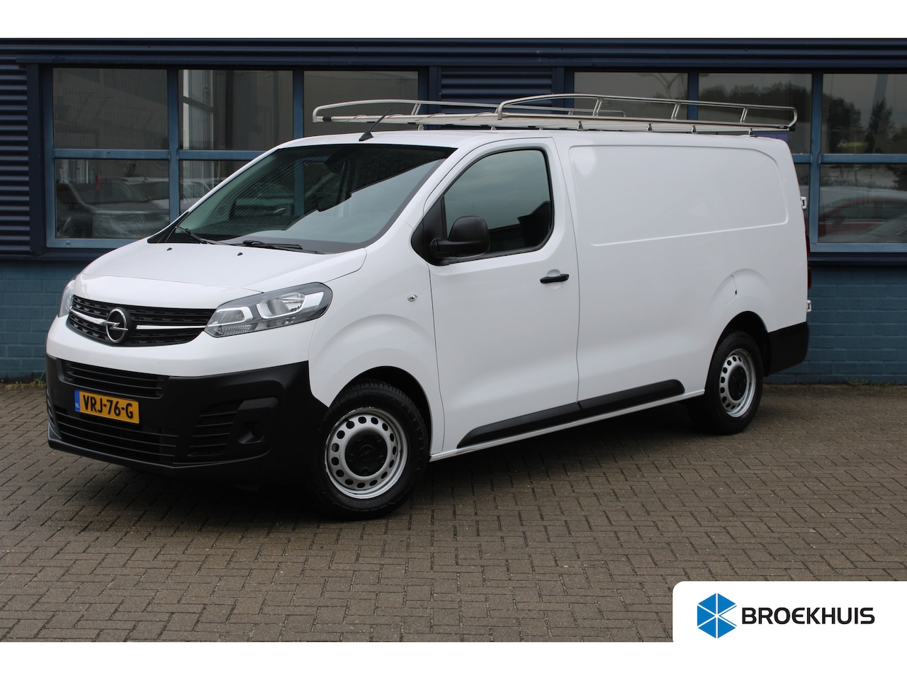 Opel Vivaro - L3 2.0 CDTI 145 PK | TREKHAAK | NAVI | RVS IMPERIAAL | BETIMMERING | COMFORT WAND | APPLE - AutoWereld.nl