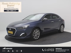 Hyundai i30 Fastback - 1.0 T-GDI 120PK Premium / Navigatie / Apple CarPlay & Android auto / 17" LMV / Airco Clima