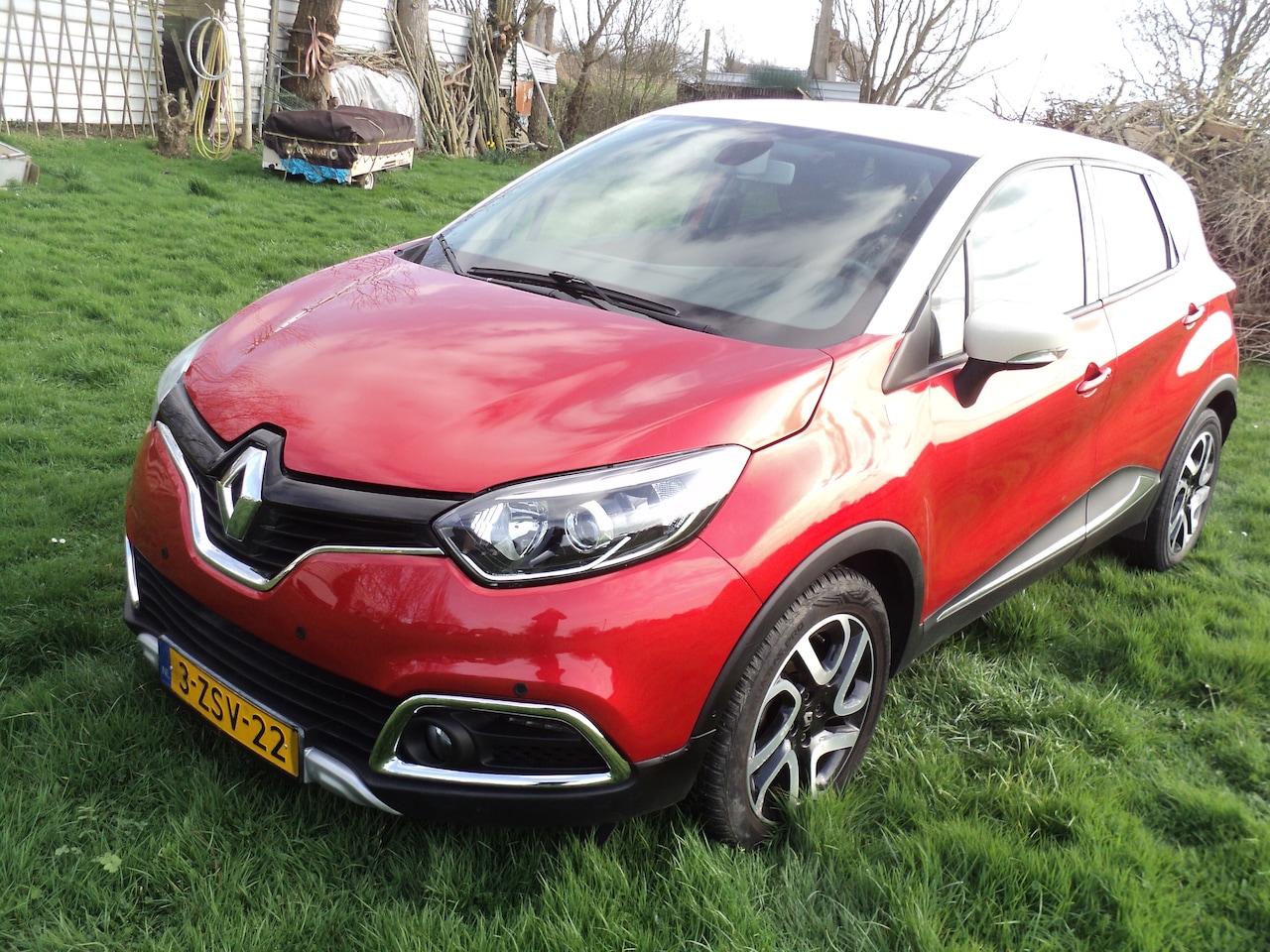 Renault Captur - 1.2 TCe Helly Hansen FUL OPTIONS NL AUTO 2 SLEUTELS BOEKJES PRIJS BESPREEKBAAR - AutoWereld.nl
