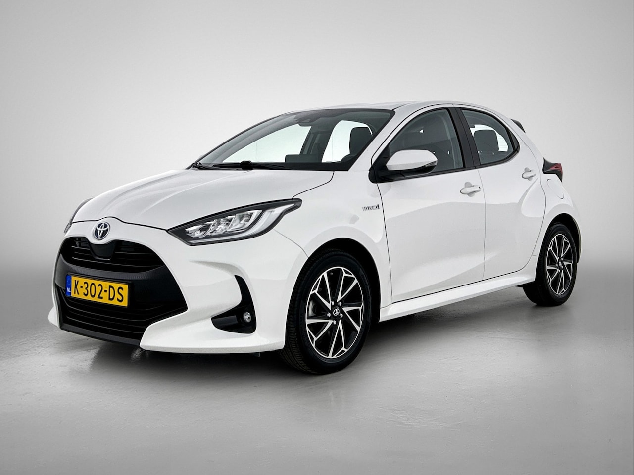 Toyota Yaris - 1.5 Hybrid Dynamic | CarPlay/Android Auto | Camera | LM Velgen | - AutoWereld.nl