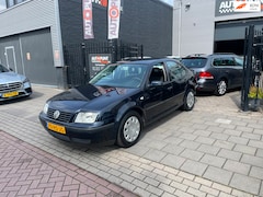 Volkswagen Bora - 1.6-16V 3e Eigenaar Trekhaak Airco NAP APK