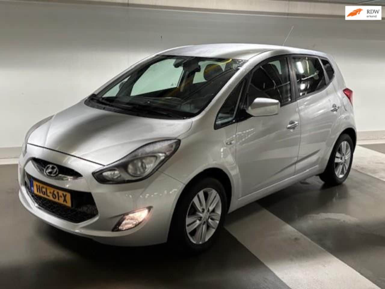 Hyundai ix20 - 1.6i i-Motion 1.6i i-Motion,LMV 16INCH,CLIMAT,STOEL VERW, - AutoWereld.nl