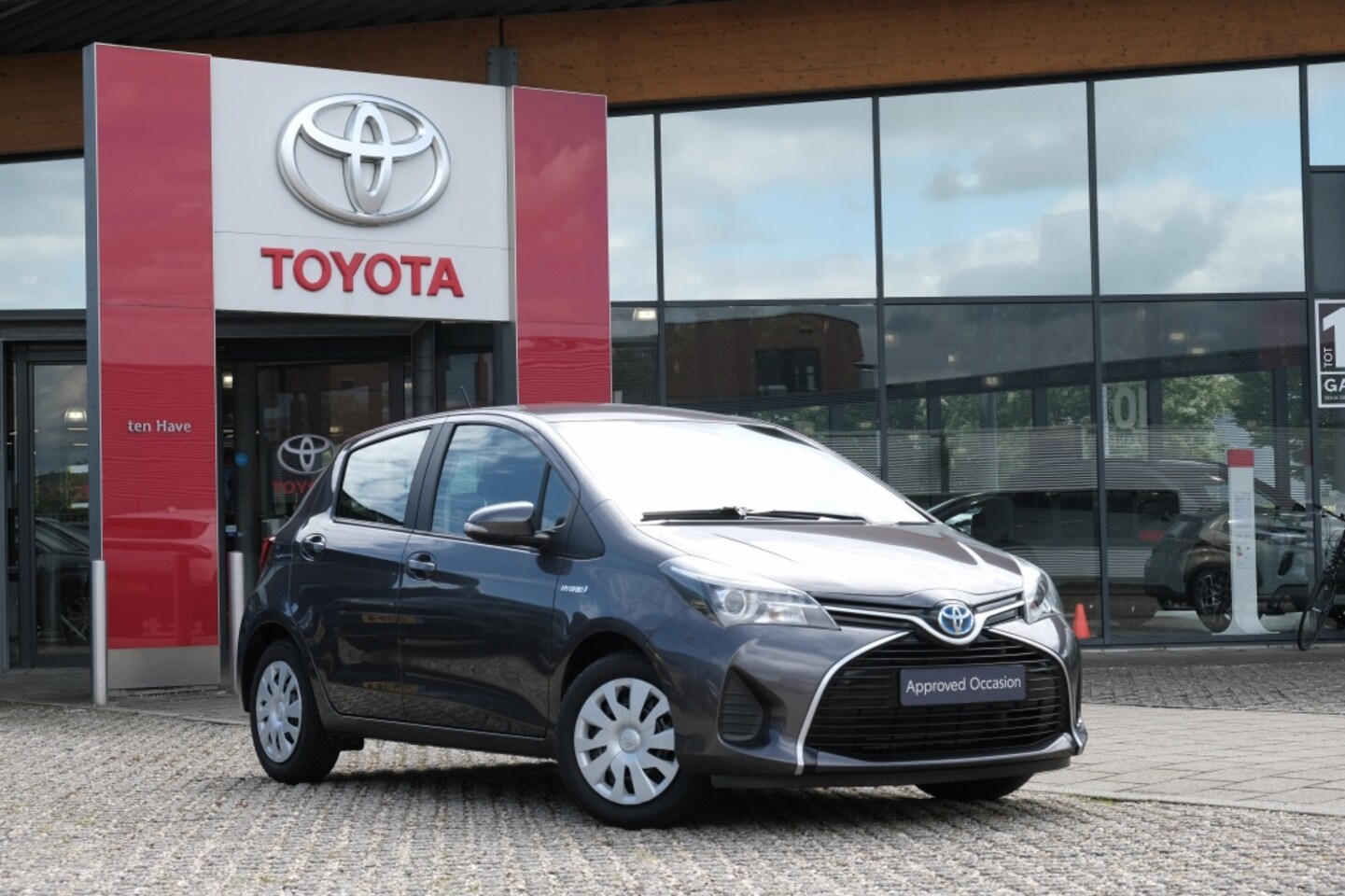 Toyota Yaris - 1.5 Hybrid Aspiration Automaat | Cruise control | Climate contro - AutoWereld.nl