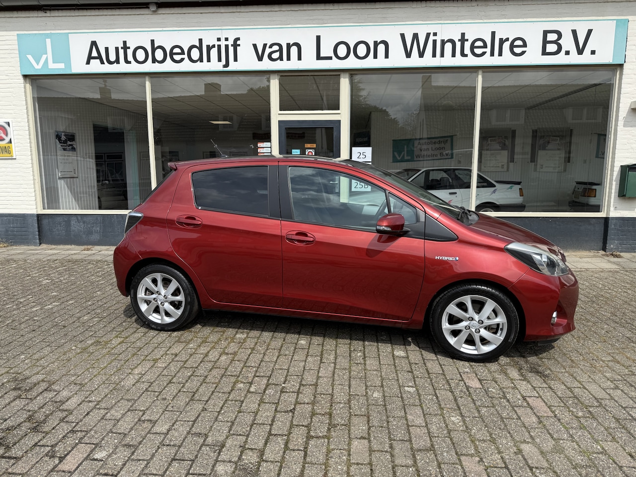 Toyota Yaris - 1.5 Full Hybrid Dynamic Keyless entry, Panoramadak - AutoWereld.nl