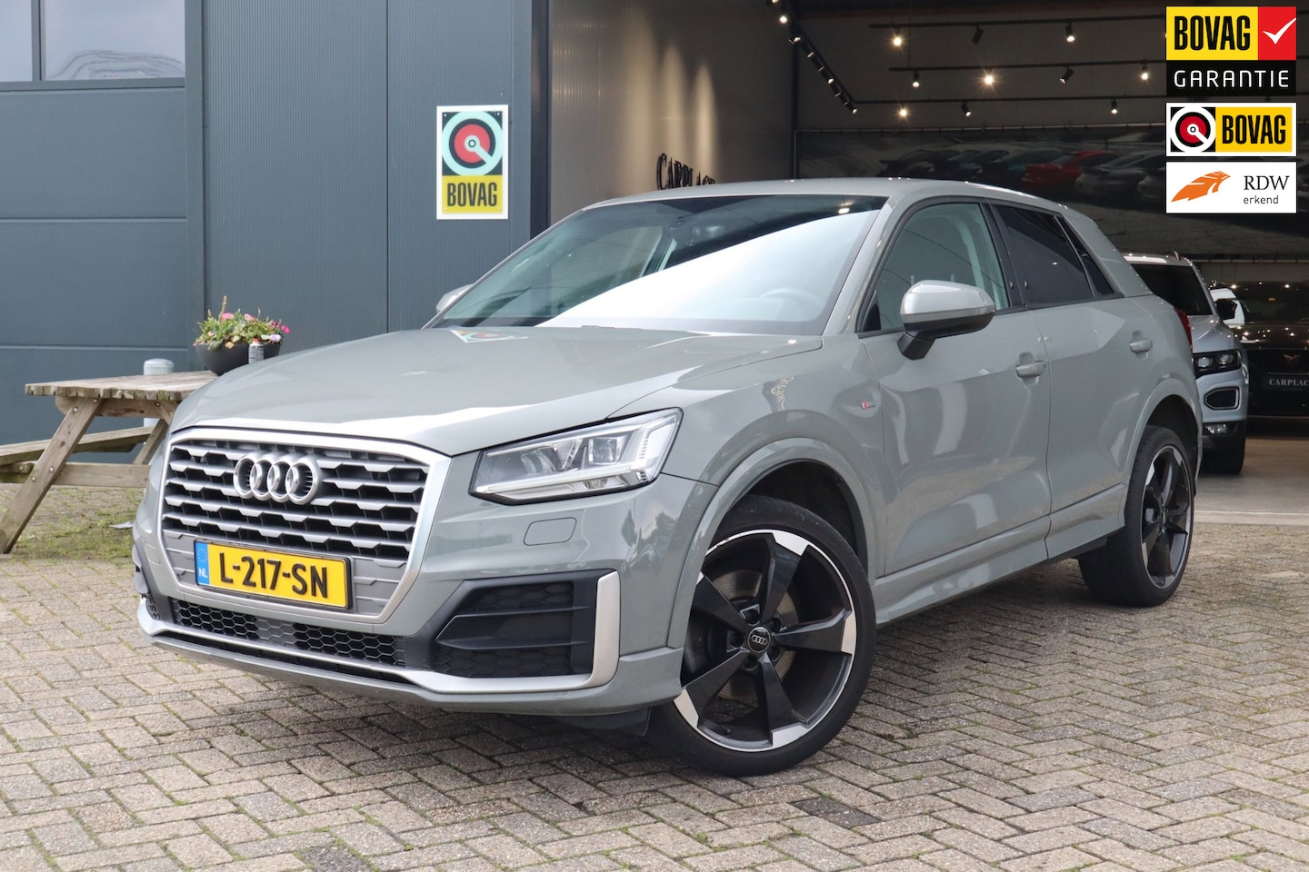 Audi Q2 - 35 TFSI S Edition-Automaat-Nardo grey - AutoWereld.nl