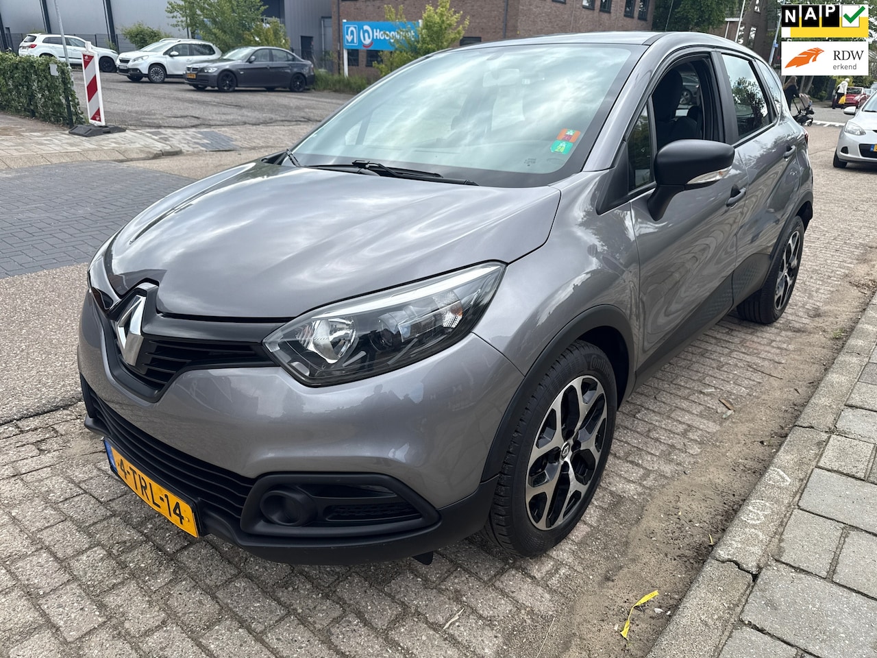 Renault Captur - 0.9 TCe Authentique 0.9 TCe Authentique - AutoWereld.nl