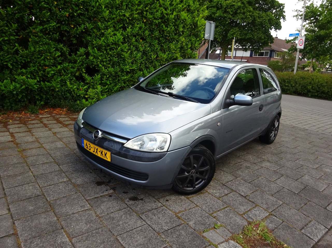 Opel Corsa - 1.2-16V ComfortMET JAAR APK - AutoWereld.nl