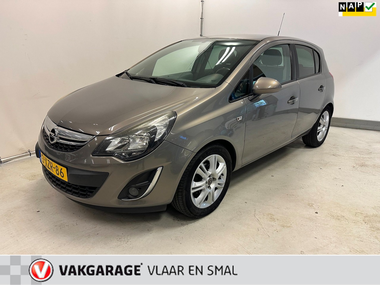 Opel Corsa - 1.4-16V BlitZ 5 deurs-Navigatie-parkeersensoren-Airco-trekhaak luxe uitvoering. - AutoWereld.nl