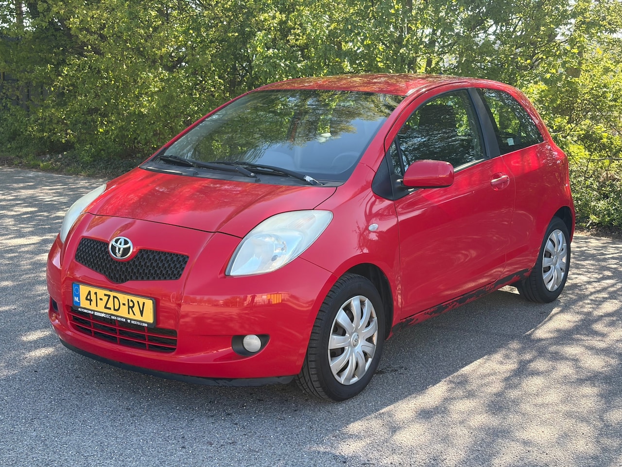 Toyota Yaris - 1.3 VVTi Sol Airco! 148DKM! NAP! APK 4-2027! - AutoWereld.nl