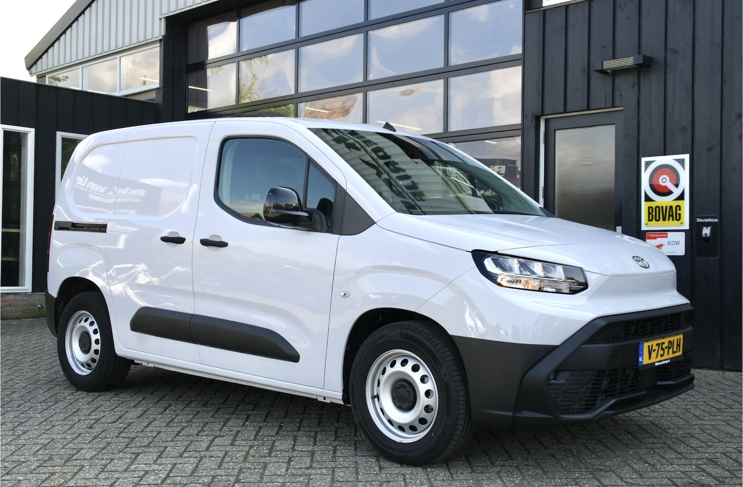 Toyota PROACE CITY Electric - Comfort 50 kWh | Carplay | Navi | NIEUW - AutoWereld.nl