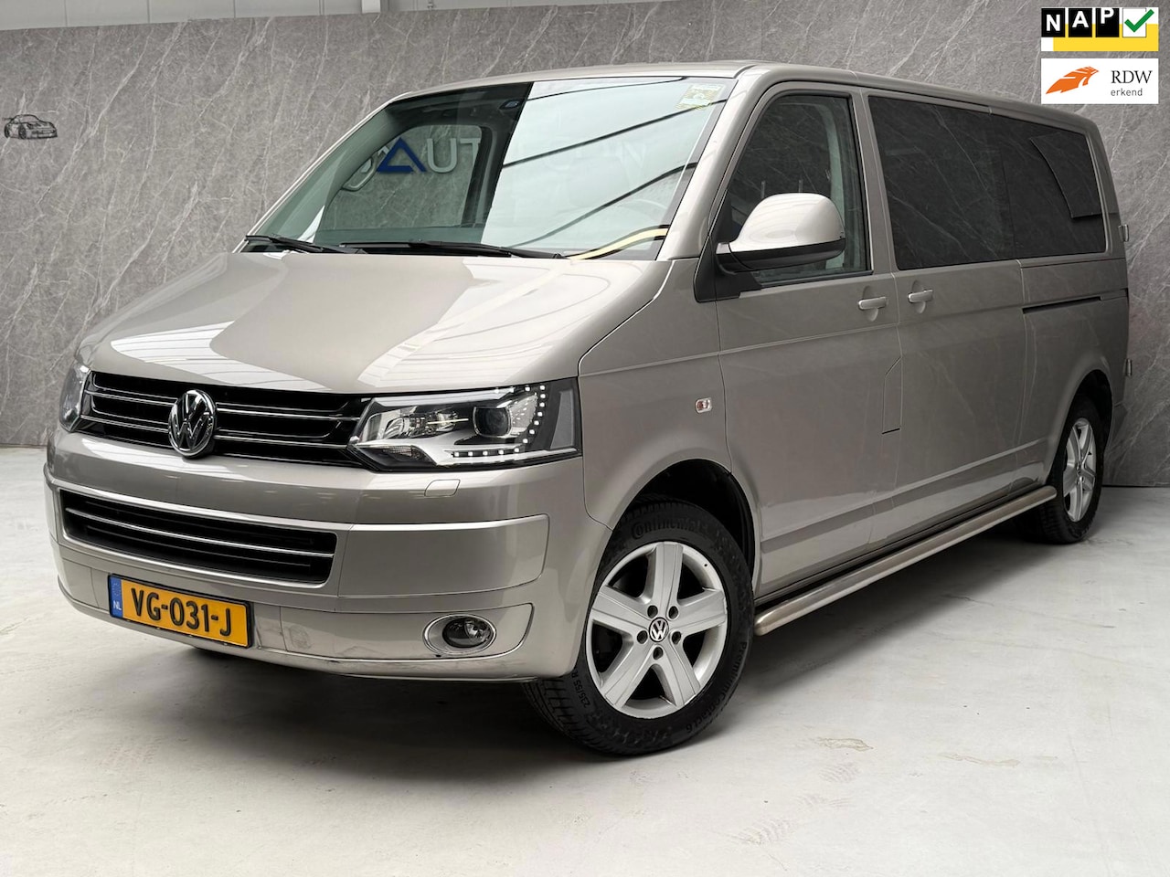 Volkswagen Transporter - 2.0 TDI L2H1 Dubbel Cabine / AUT / NAP / Dealer Onderhouden - AutoWereld.nl