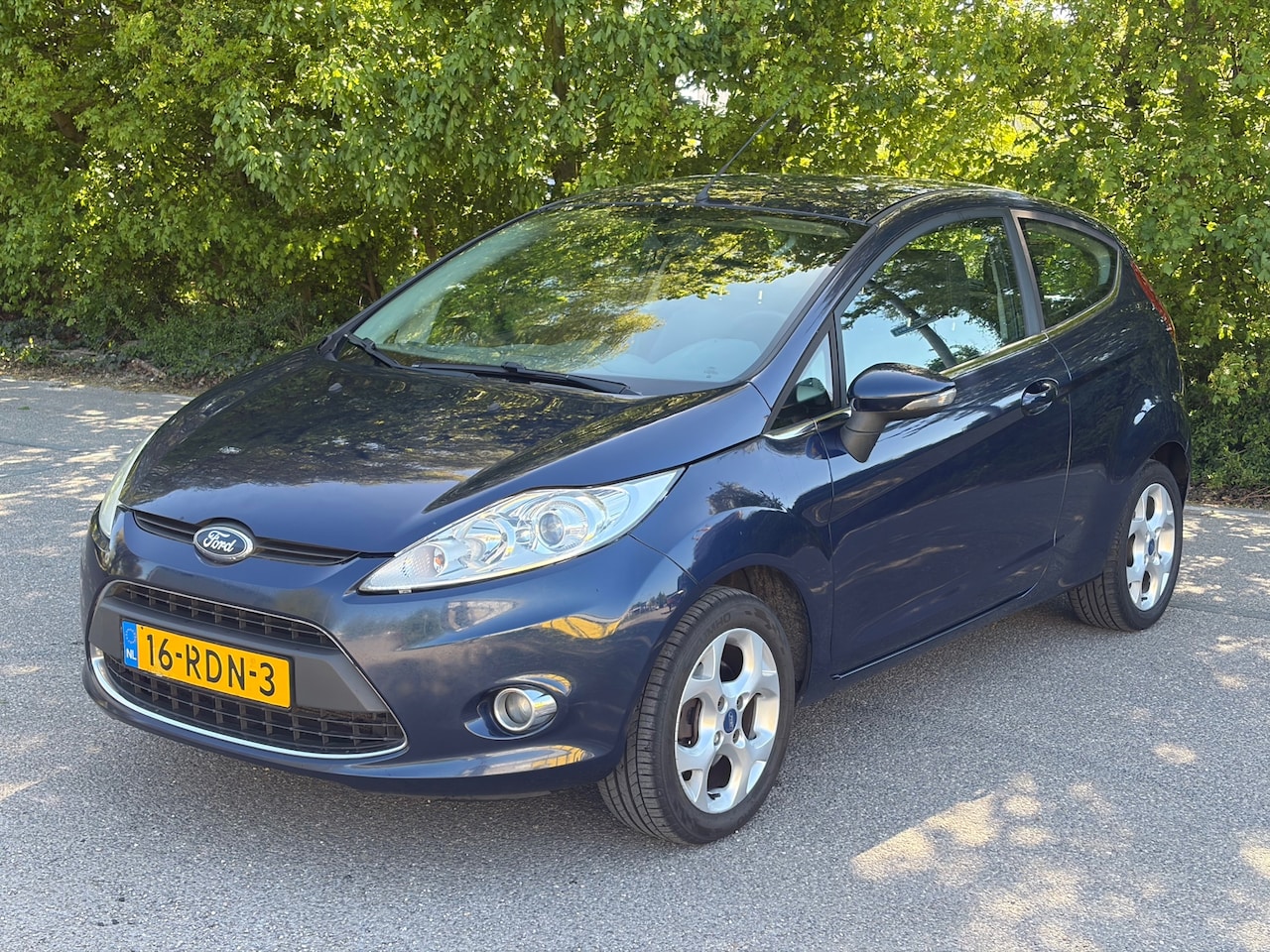 Ford Fiesta - 1.25 Titanium Airco!! Velgen!! 2011! Blauw! - AutoWereld.nl