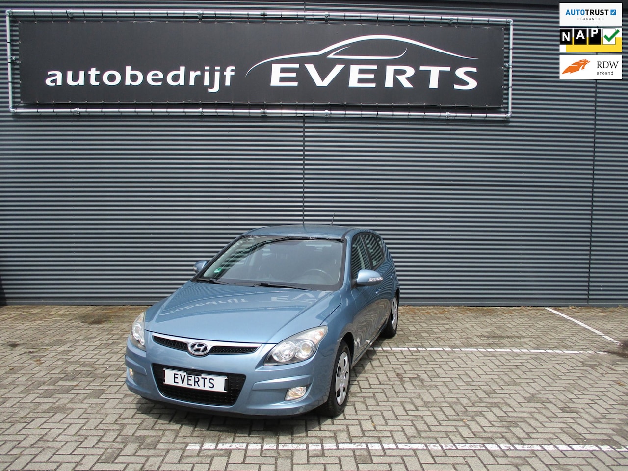 Hyundai i30 - 1.6i Style dealer onderhouden zie boekjes nette complete uitvoering nu scherpe prijs norma - AutoWereld.nl
