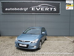 Hyundai i30 - 1.6i Style dealer onderhouden zie boekjes nette complete uitvoering nu scherpe prijs norma