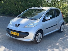 Peugeot 107 - 1.0-12V XR Airco Elektr Pakket 2009 Grijs