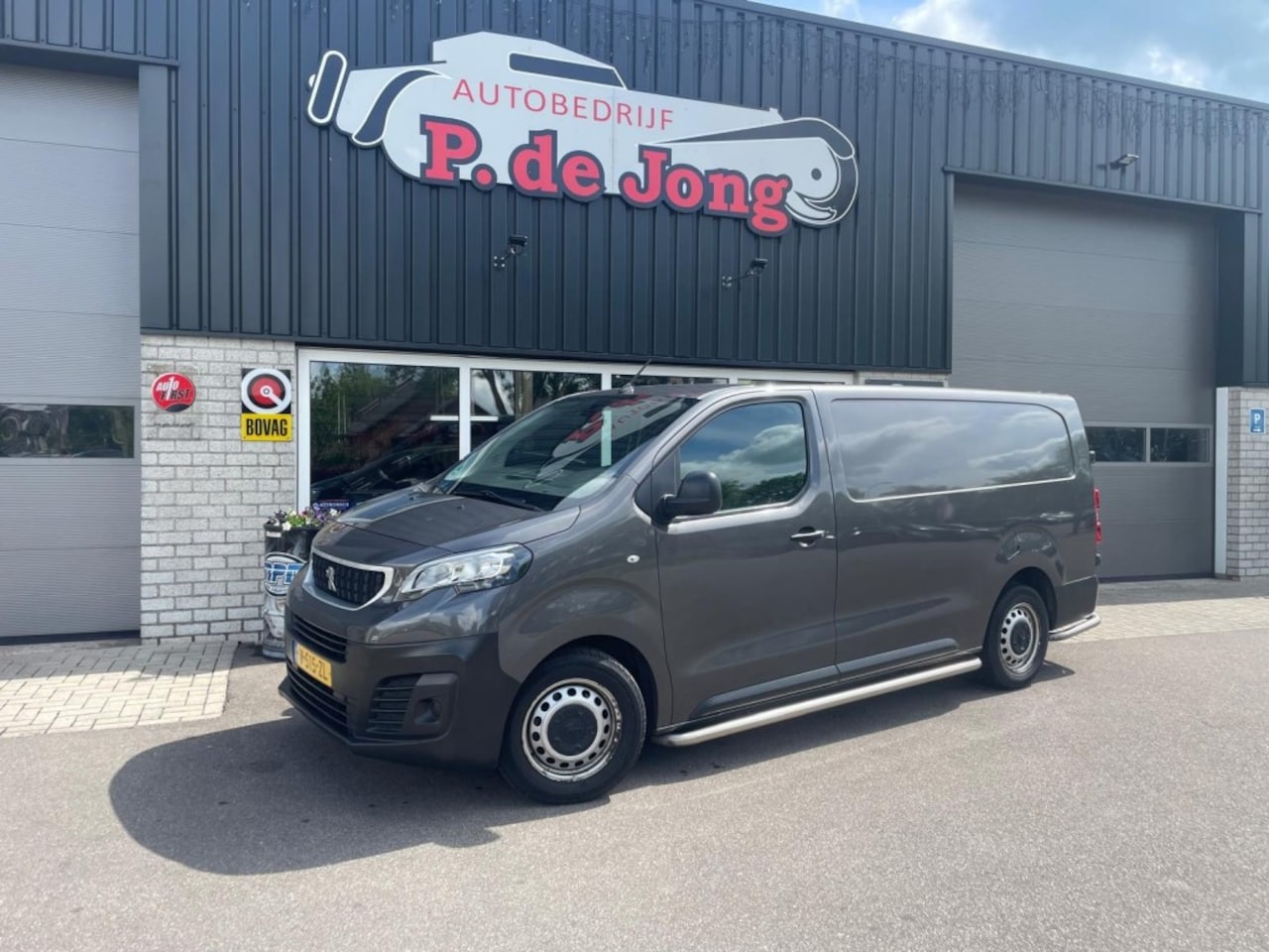 Peugeot Expert - 231S 2.0 BLUEHDI 120 PREMIUM Verlengde uitvoering 3 persoons 122 PK Euro 6 - AutoWereld.nl