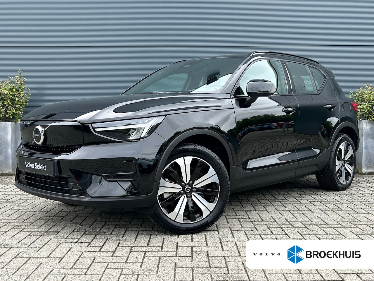 Volvo XC40 - Recharge Core 70 kWh | Warmtepomp | Stoel & stuurverwarming | Trekhaak | Camera | Cruise C - AutoWereld.nl