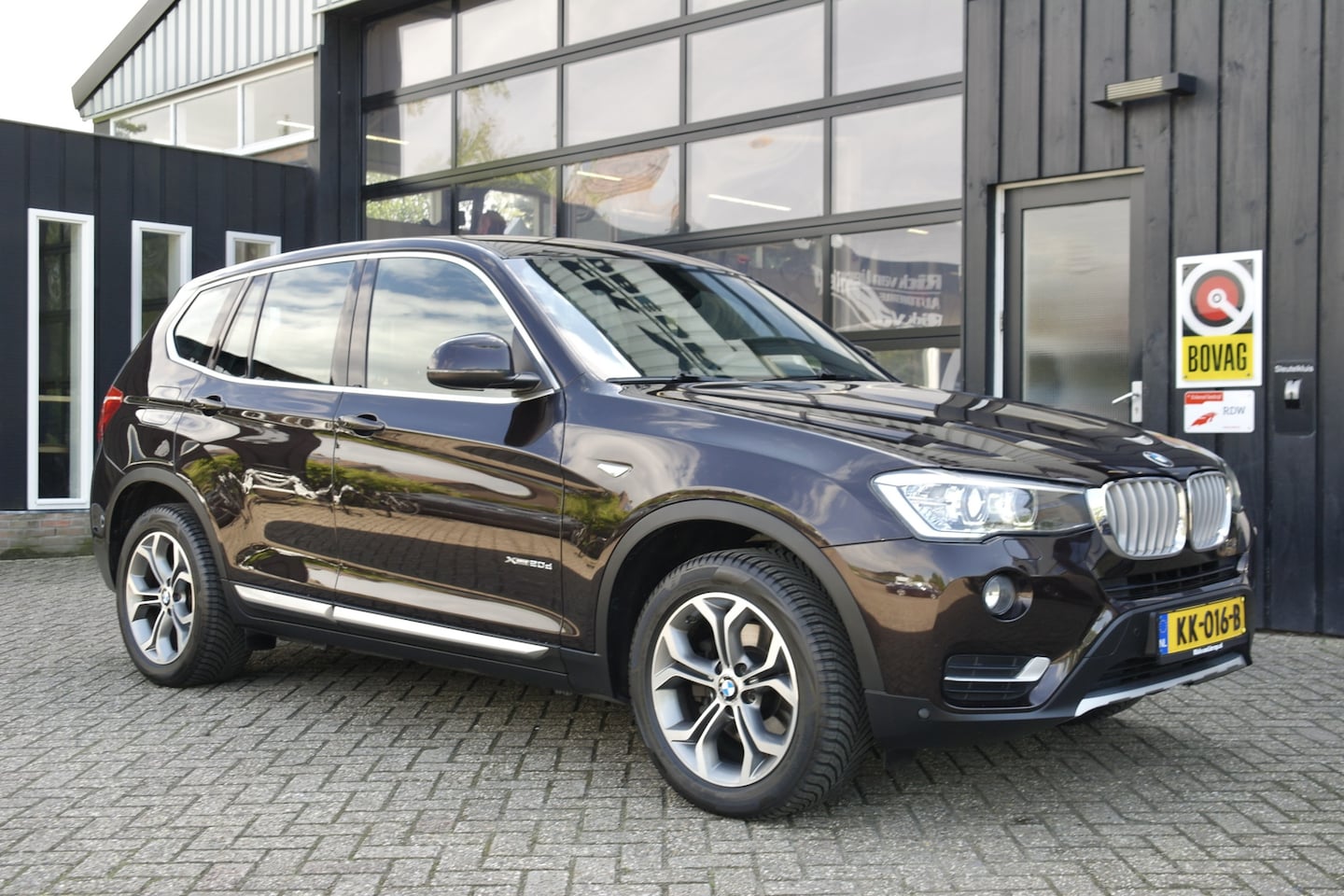 BMW X3 - xDrive20d High Executive | NL-Auto | Leder | Xenon | Cruise | Trekhaak | Navi - AutoWereld.nl