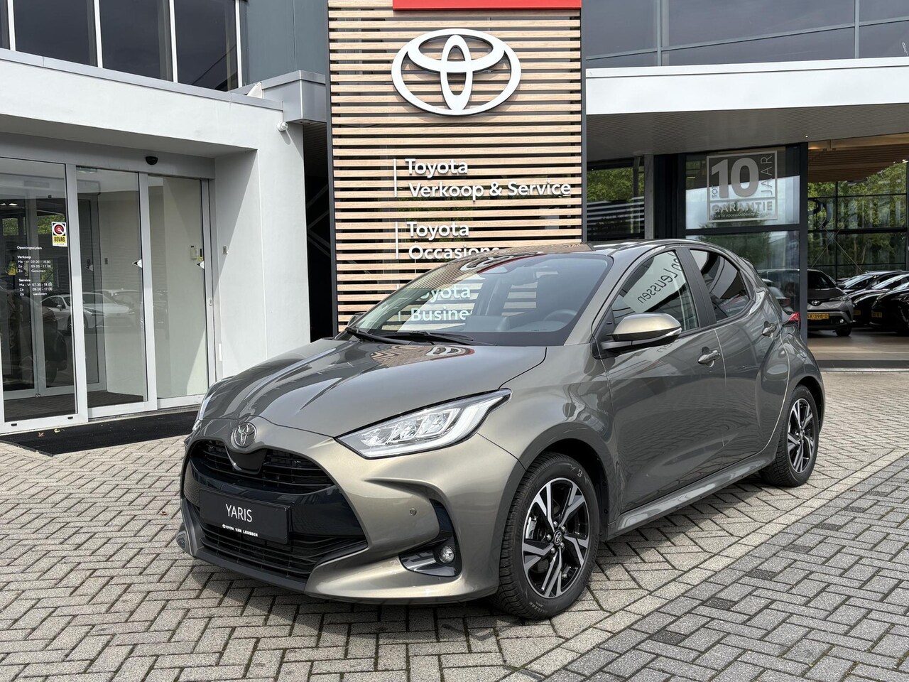 Toyota Yaris - 1.5 Hybrid 115 Dynamic STOEL/STUURVERW PARK-SENSOREN KEYLESS LM-VELGEN LED CAMERA PRIVACY- - AutoWereld.nl