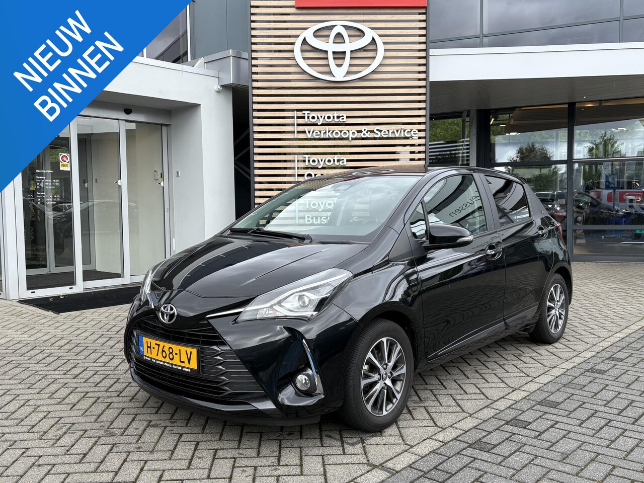 Toyota Yaris - 1.0 VVT-i Y20 15'' LM-VELGEN CAMERA BLUETOOTH KEYLESS CRUISE - AutoWereld.nl