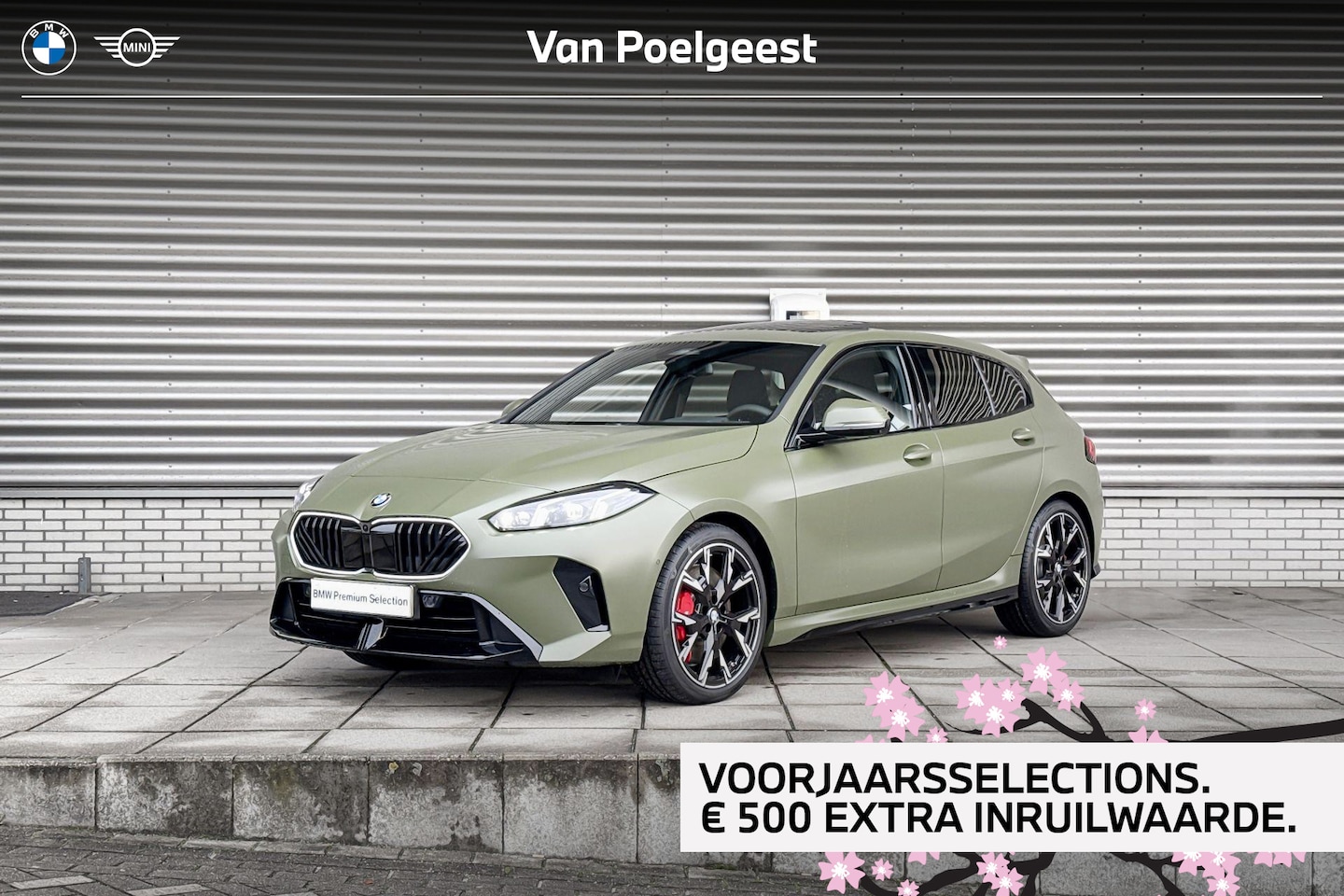 BMW 1-serie - 120 Frozen Urban Green / M Sportpakket Pro / Innovation Pack / Harman Kardon / Glazen pano - AutoWereld.nl