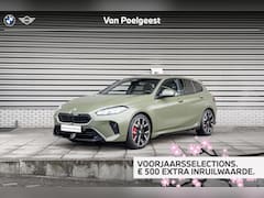 BMW 1-serie - 120 Frozen Urban Green / M Sportpakket Pro / Innovation Pack / Harman Kardon / Glazen pano