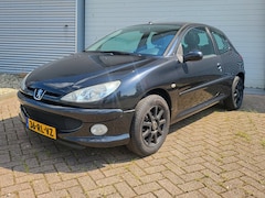 Peugeot 206 - 1.4 X-line Inruilkoopje Meeneemprijs