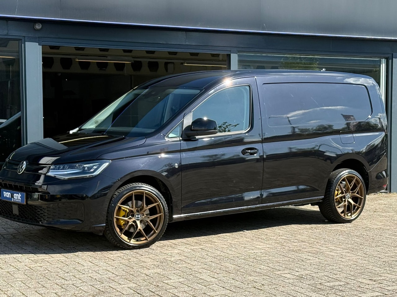 Volkswagen Caddy Cargo Maxi - 2.0 TDI 1st Edition Volkswagen Caddy 2.0 TDI 19 INCH, COGNAC LEREN STOELEN - AutoWereld.nl