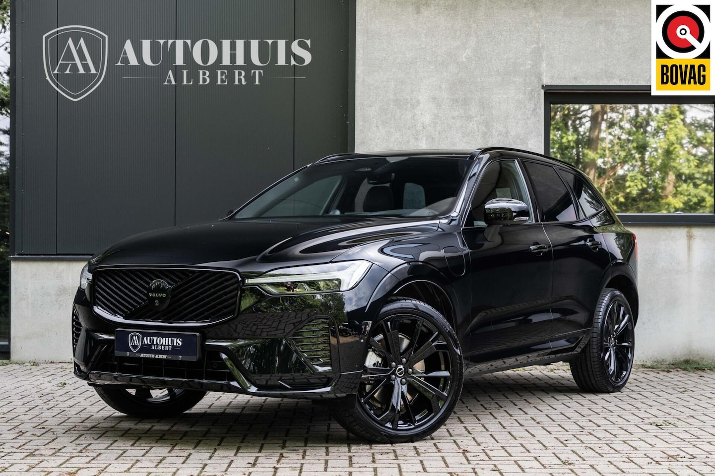Volvo XC60 - T8 Ultra Black Edition B&W Trekhaak HUD 21'' - AutoWereld.nl