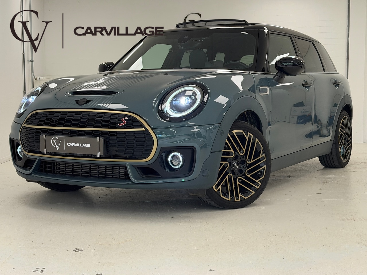 MINI Clubman - Mini 2.0 Cooper S JCW | Harman/Kardon | Panoramadak | Sage Green | - AutoWereld.nl
