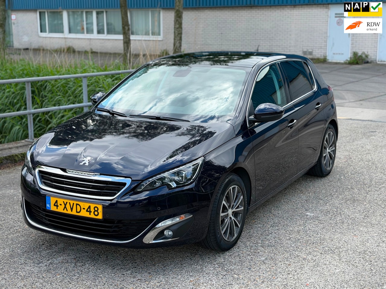Peugeot 308 - 1.2 e-THP Allure!Automaat!Panodak!PDC!Trekhaak!Navi! - AutoWereld.nl