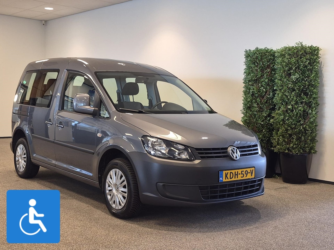 Volkswagen Caddy - Rolstoelauto 3+1 (airco) - AutoWereld.nl
