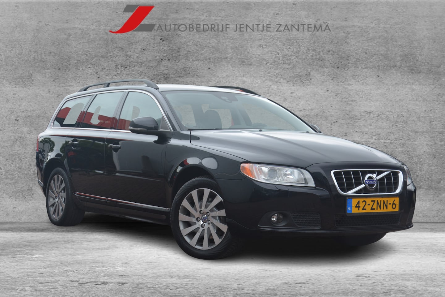 Volvo V70 - 2.0 D3 Limited Edition | Navigatie | Xenon | Leer | Cruise | NL auto!! | - AutoWereld.nl