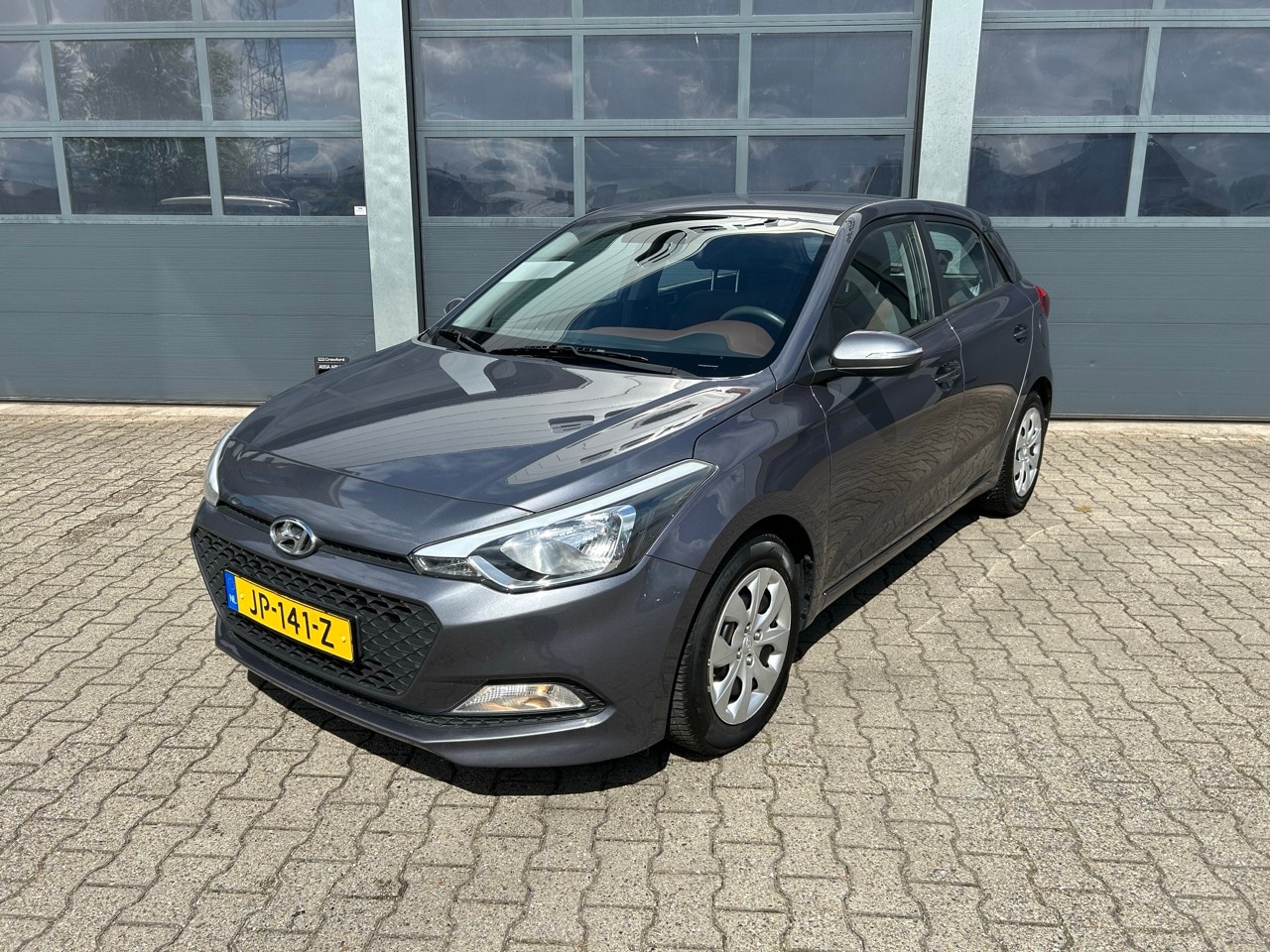 Hyundai i20 - 1.2i LP Blue 75pk 5-drs i-Drive Cool - AutoWereld.nl