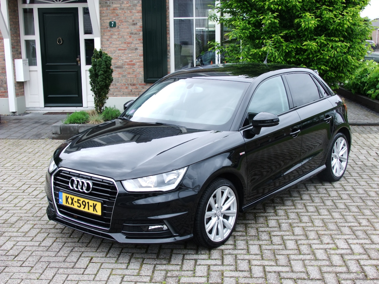 Audi A1 Sportback - 1.0 TFSI Sport S line Edition 1.0 TFSI Sport S line Edition , Navi , Cruise , Blue-tooth , Half leder enz. - AutoWereld.nl