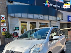 Toyota Yaris - 1.3 VVTi Luna MMT, Clima , Trekhaak . All Season , LM velgen