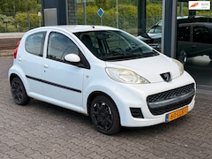 Peugeot 107 - 1.0-12V Urban Move / airco
