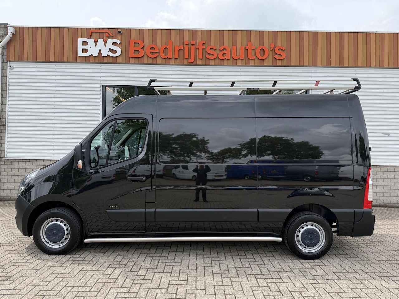 Opel Movano - 2.3 Turbo 136pk L2H2 / vaste prijs rijklaar € 20.950 ex btw / lease vanaf € / zwart metall - AutoWereld.nl