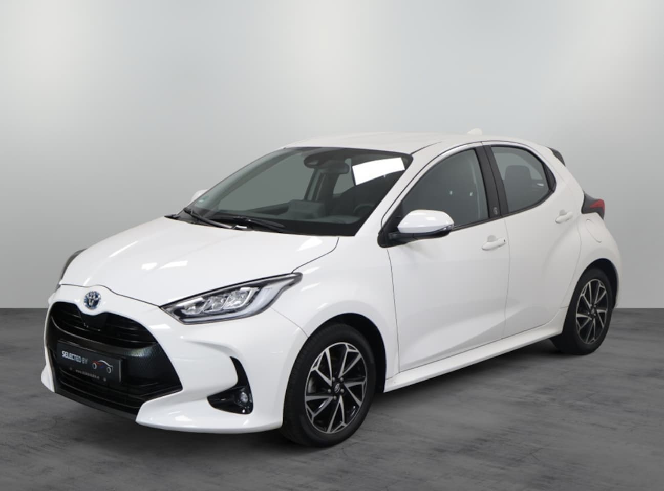 Toyota Yaris - 1.5 Hybride Dynamic | Stoelverwarming - AutoWereld.nl