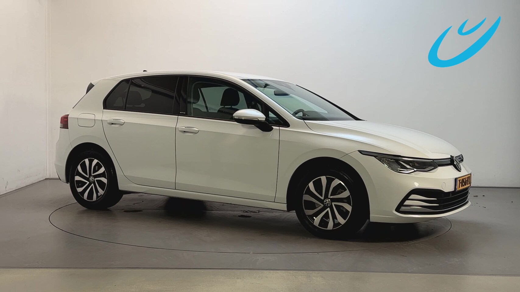 Volkswagen Golf - 1.5 TSI 150pk 6-bak Stoelverwarming Sfeerverlichting Parkeersensoren Navigatie - AutoWereld.nl