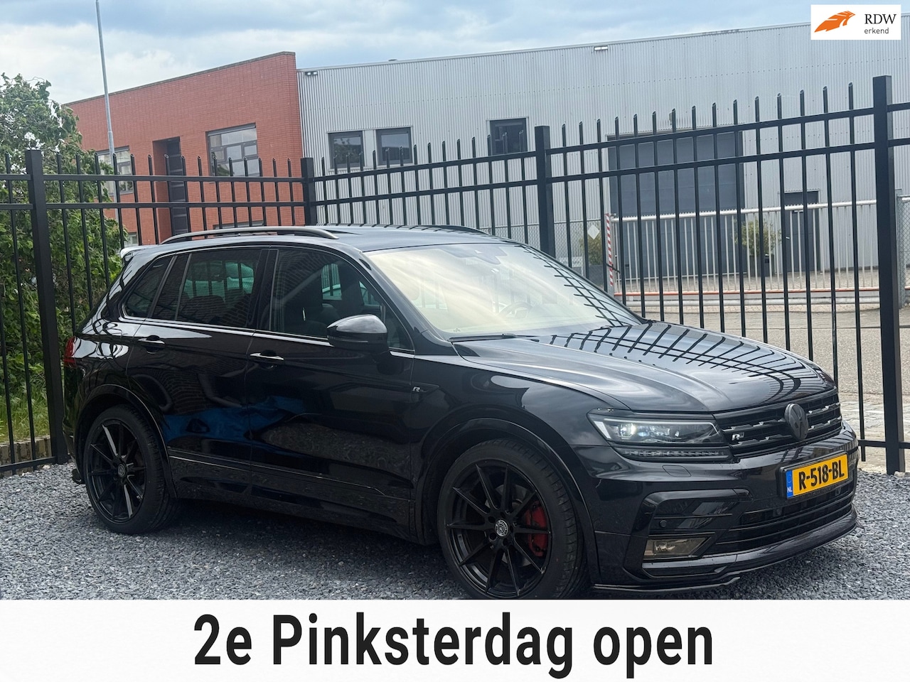 Volkswagen Tiguan - 2.0 TSI 4Motion 3XR-LINE!PANO!XENON!DSG!190PK!TREKHAAK! - AutoWereld.nl