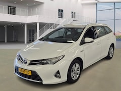 Toyota Auris Touring Sports - 1.8 Hybrid Aspiration | AIRCO | CAMERA | CRUISE I NL auto