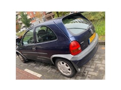 Opel Corsa - 1.2i-16V Strada Cool