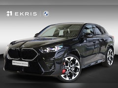 BMW X2 - sDrive20i | M Sportpakket Pro | Driving Assistant Professional | Panoramadak | Comfort Acc